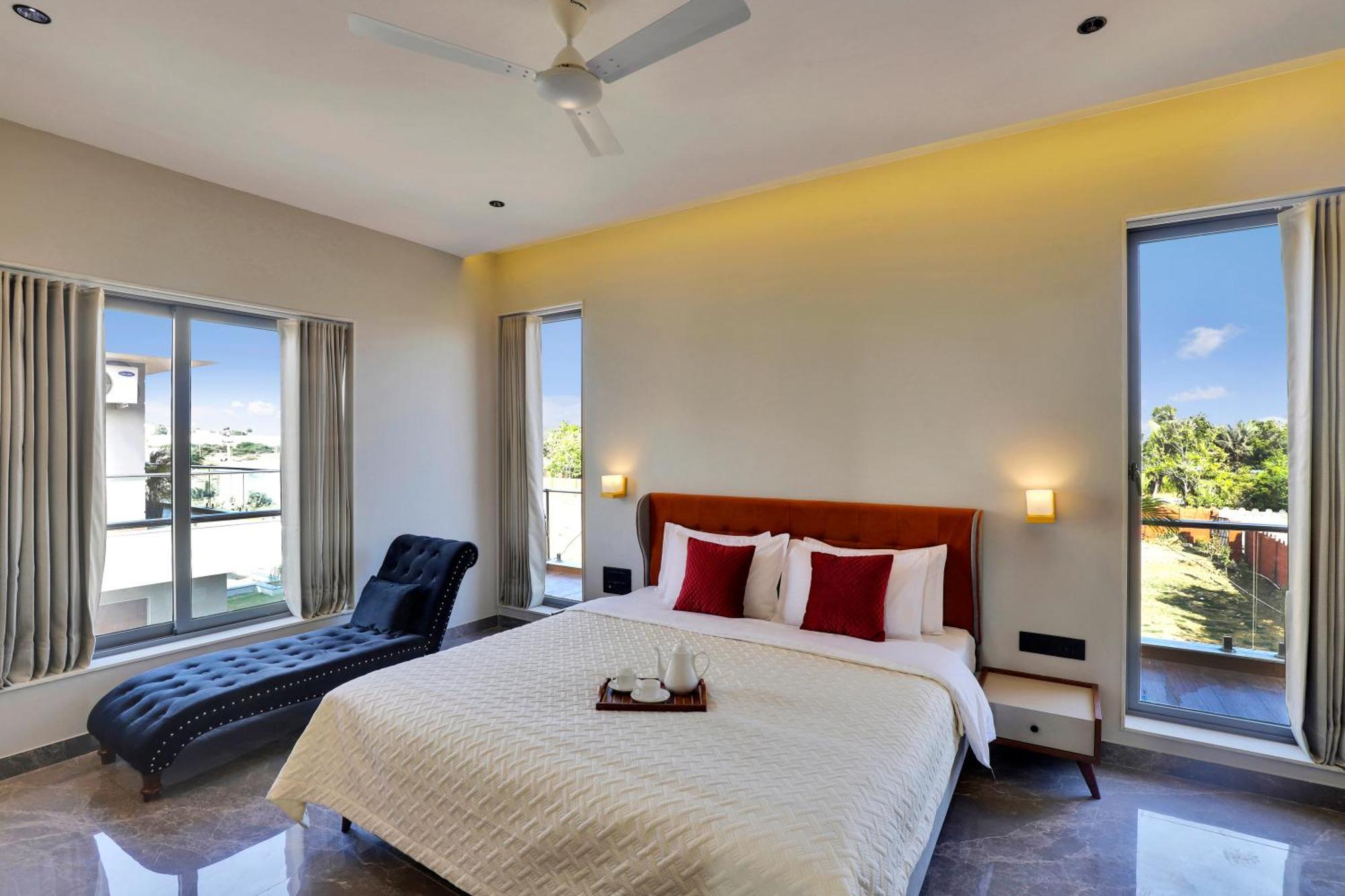 Goverdhan Greens Resort Dwārka Buitenkant foto