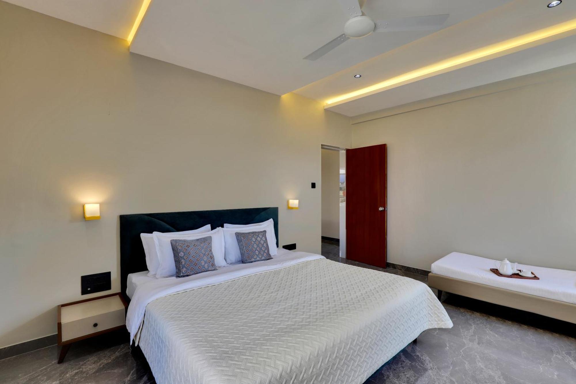 Goverdhan Greens Resort Dwārka Buitenkant foto
