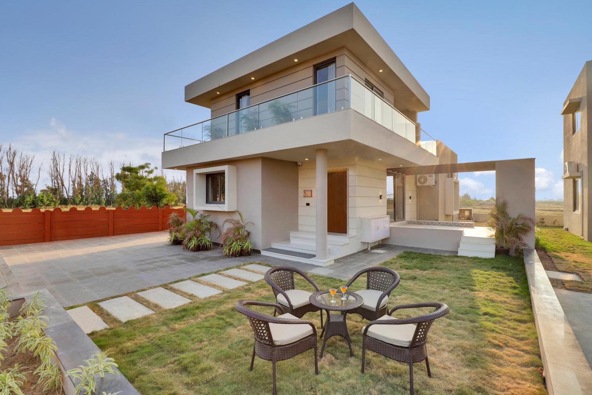 Goverdhan Greens Resort Dwārka Buitenkant foto
