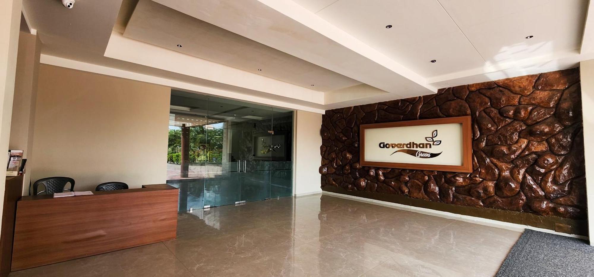 Goverdhan Greens Resort Dwārka Buitenkant foto